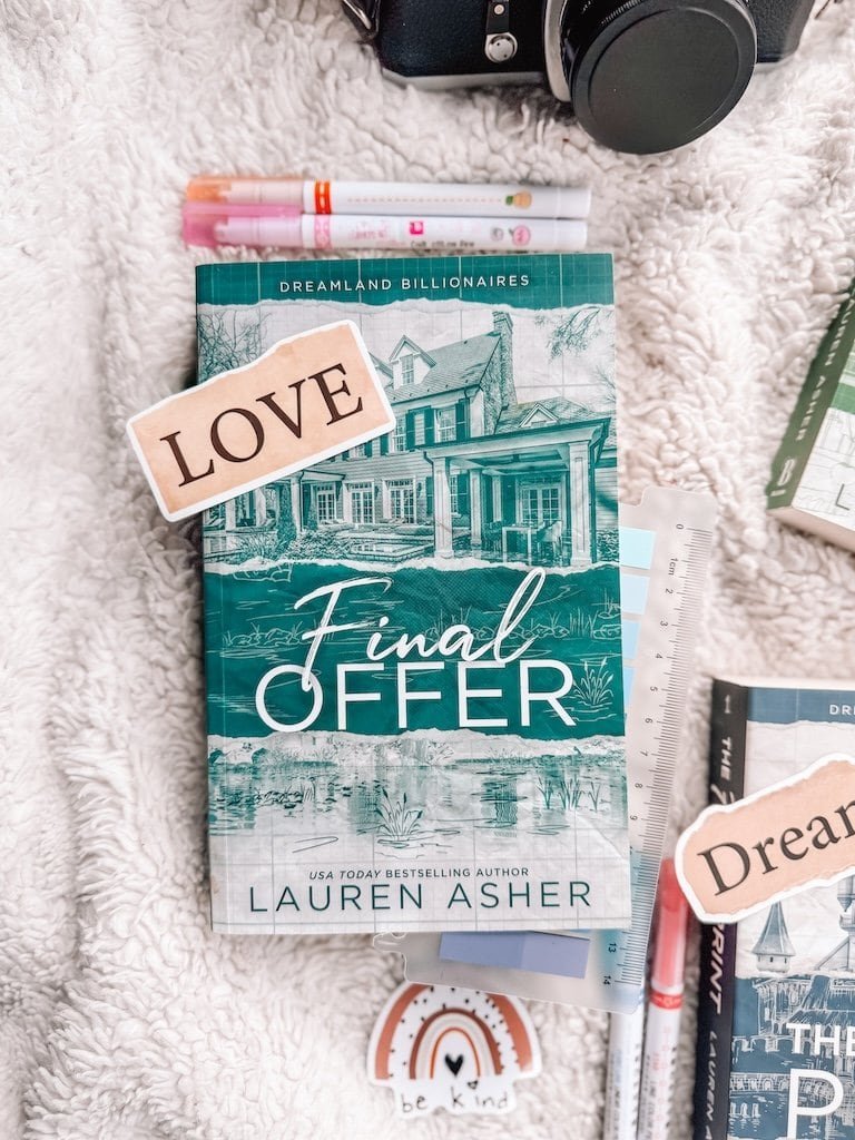 Review of Dreamland Billionaires Series by Lauren Asher
