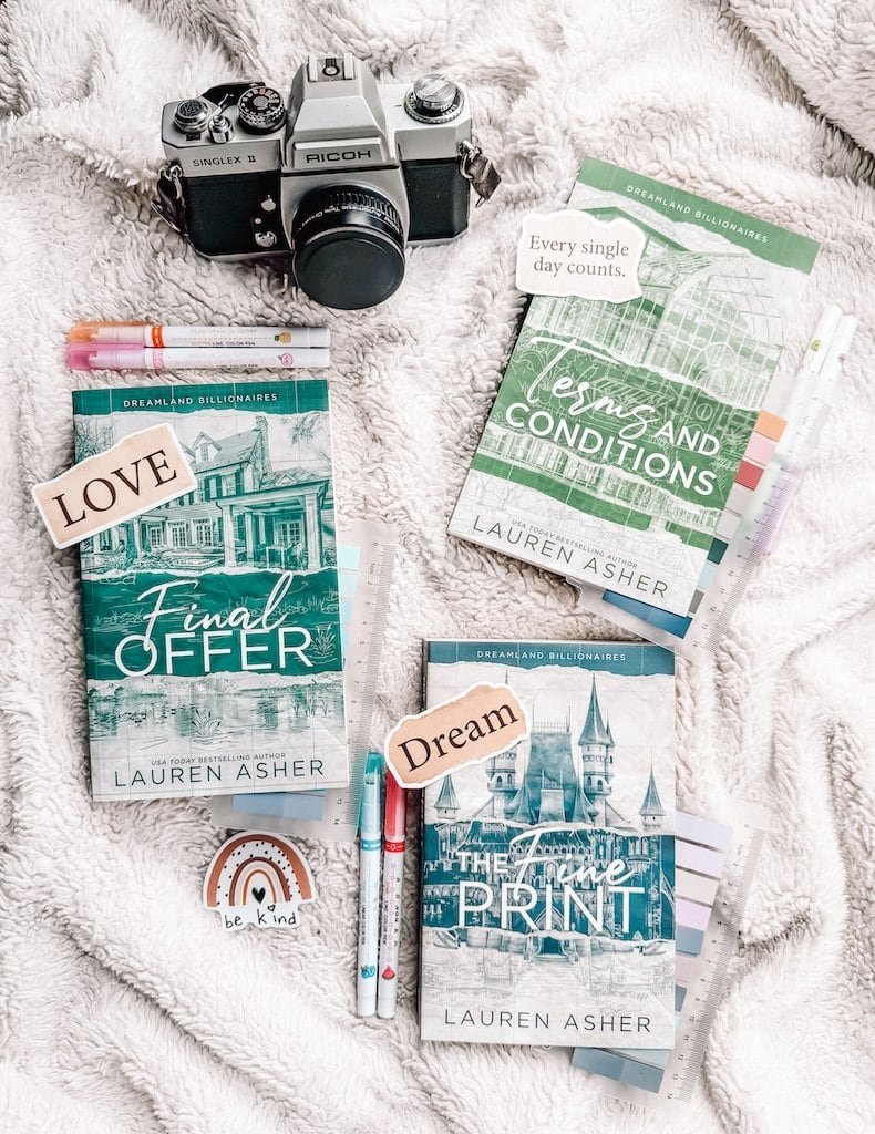 Review of Dreamland Billionaires Series by Lauren Asher